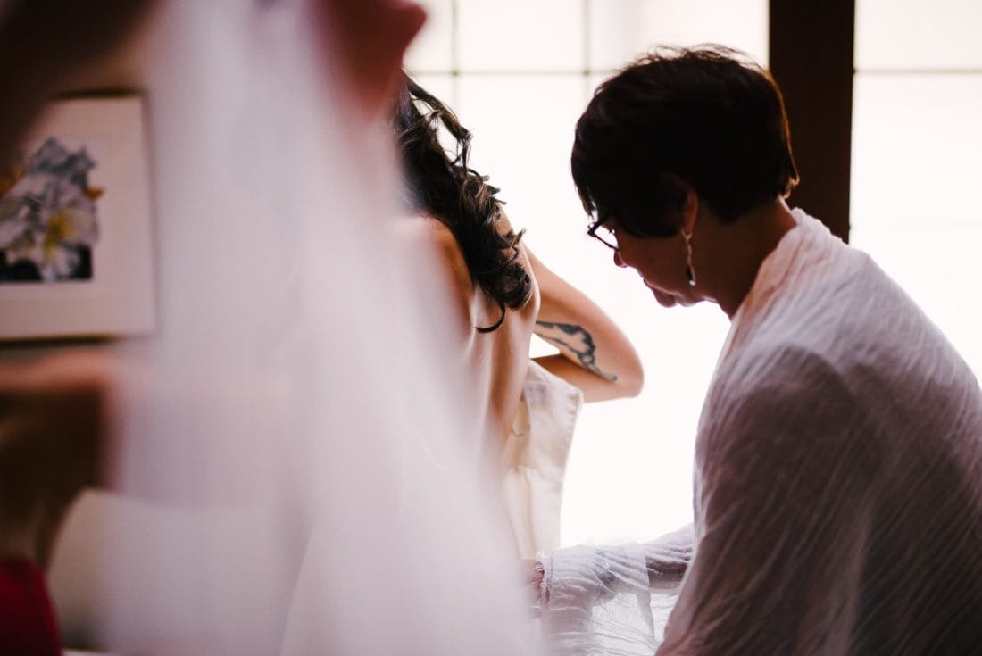 bolinas getting ready pic of bride before wedding